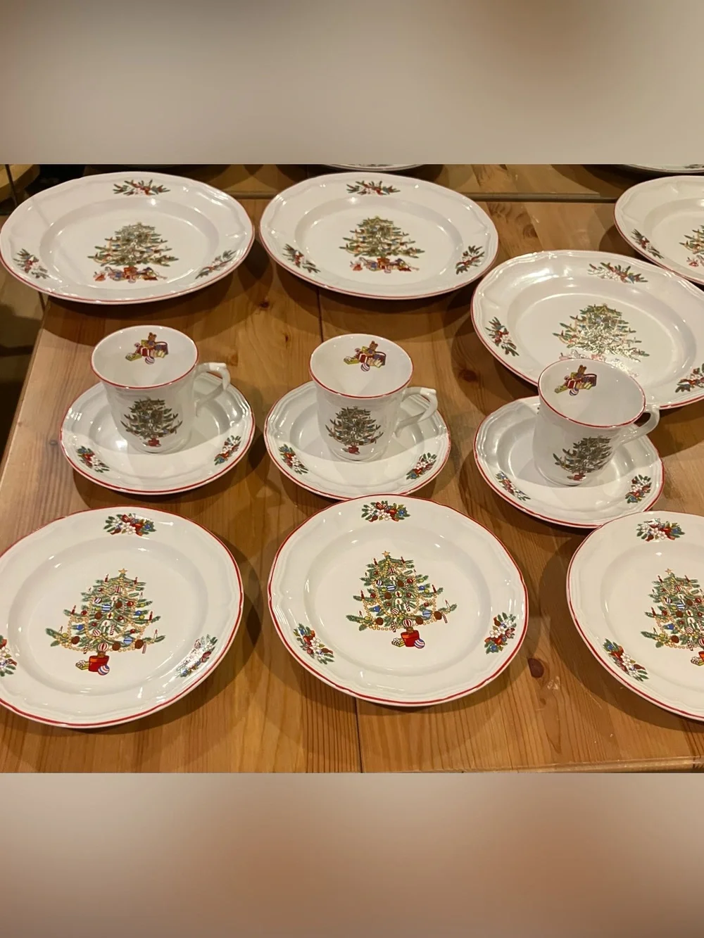EUC Brick Oven Stoneware Joy to the World' Holiday Dinnerware Set (16-Piece)